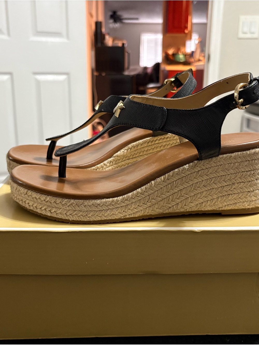 Accessory Subcategory Identification - Picture 2 of 6